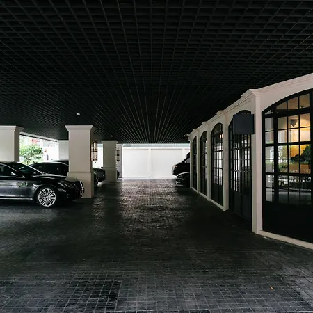 Thea Private Suites By Th District-2